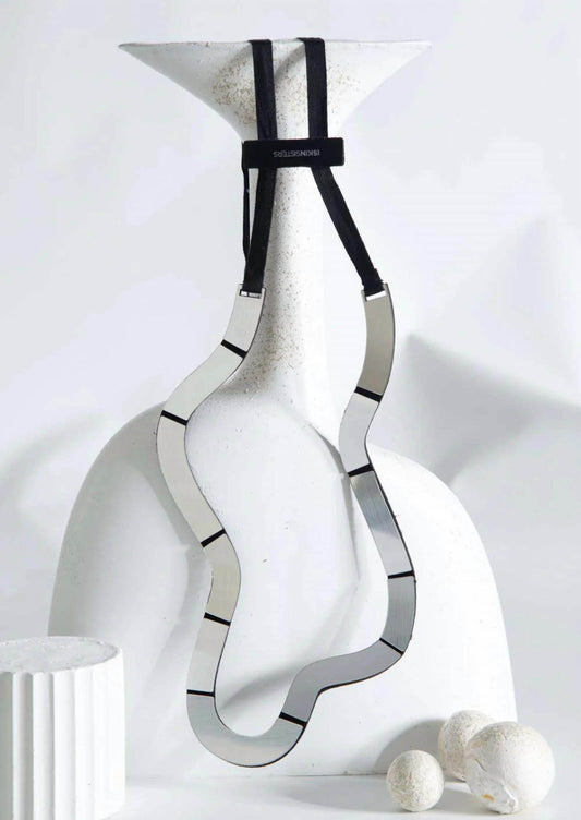 Iskin Sisters - Women's Mies Necklace Wave Long - Rack Hunt -