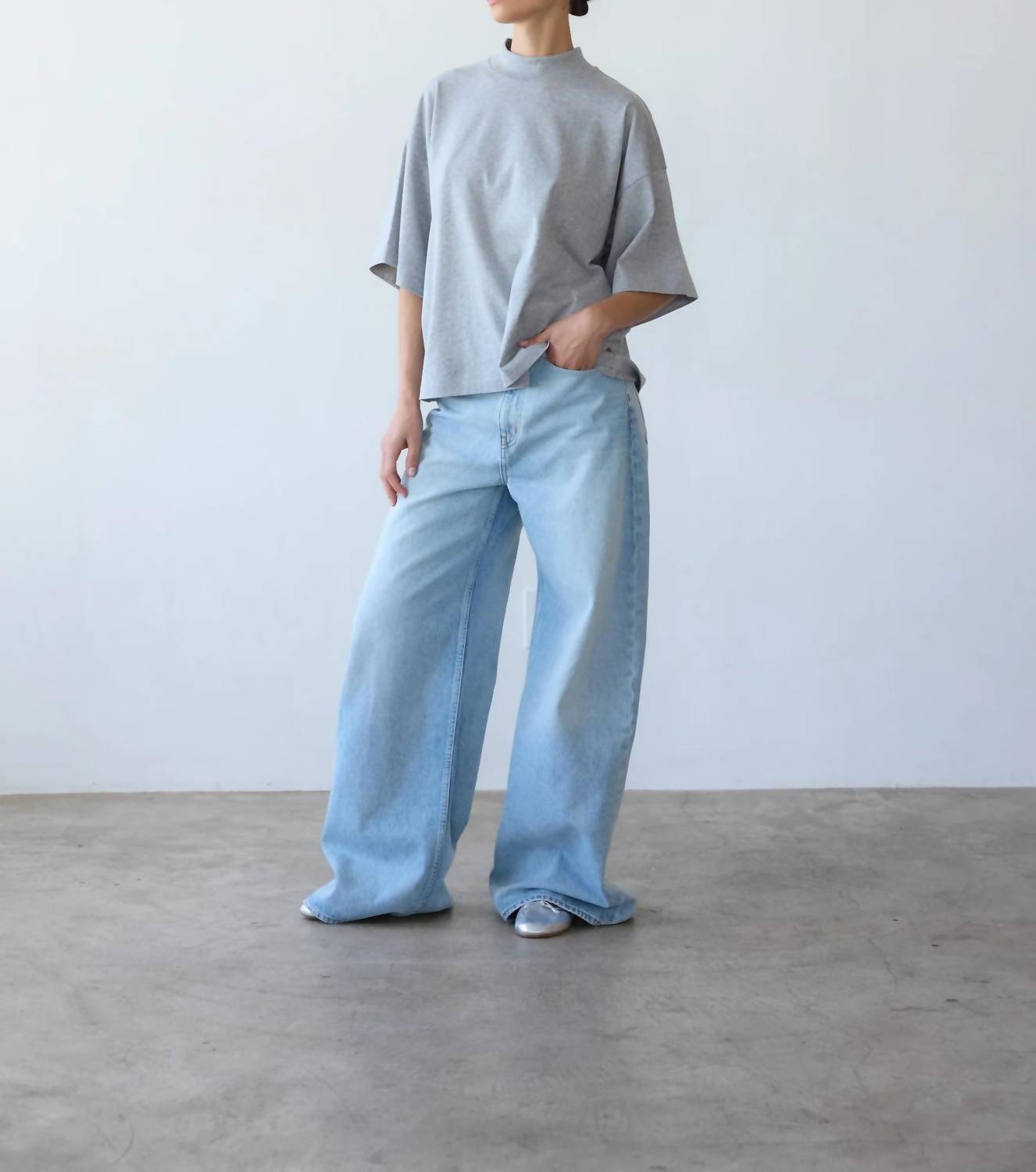 Natural Waist Baggy Jean