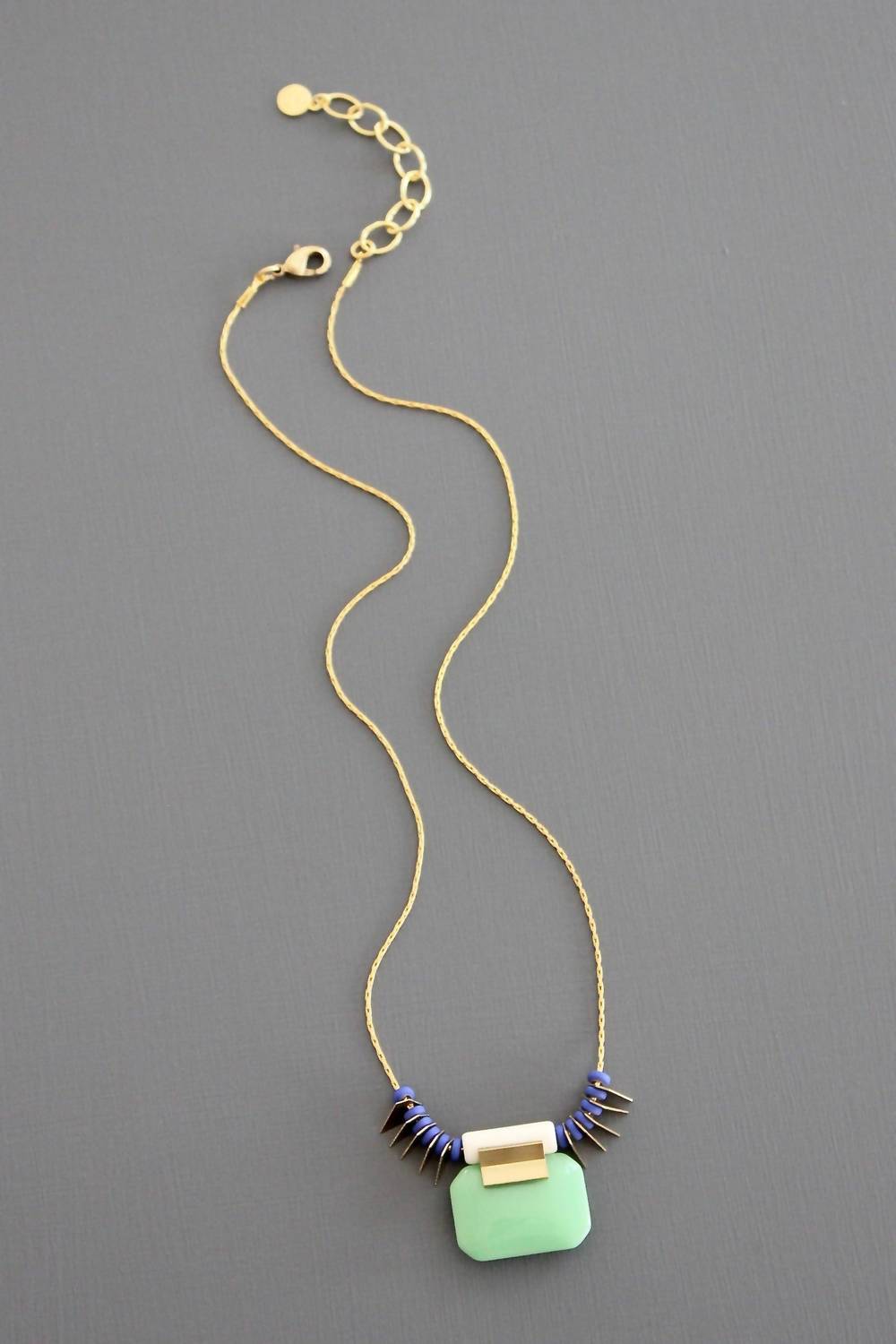 Women's Vintage Glass Necklace