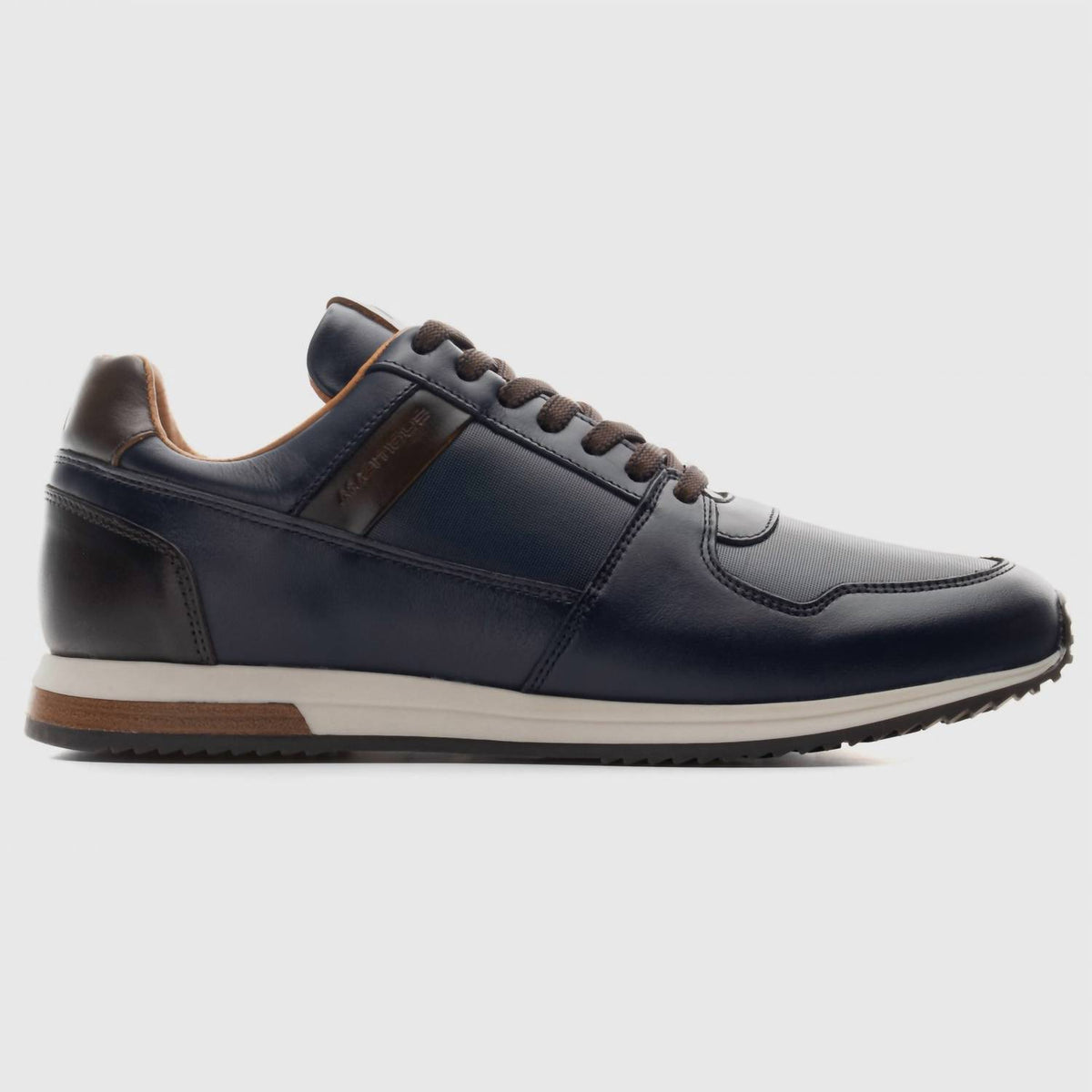 Men's Slow Classic Sneaker