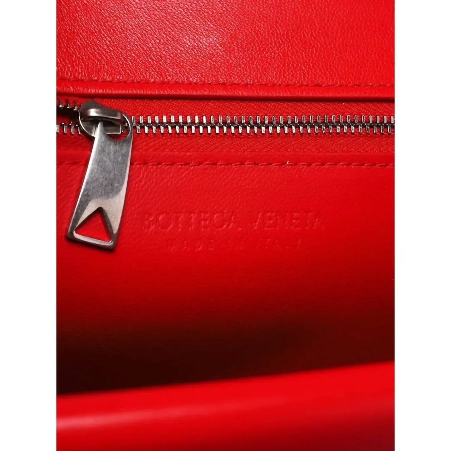 Bottega Veneta - Clip Shoulder And Crossbody Bag - Rack Hunt