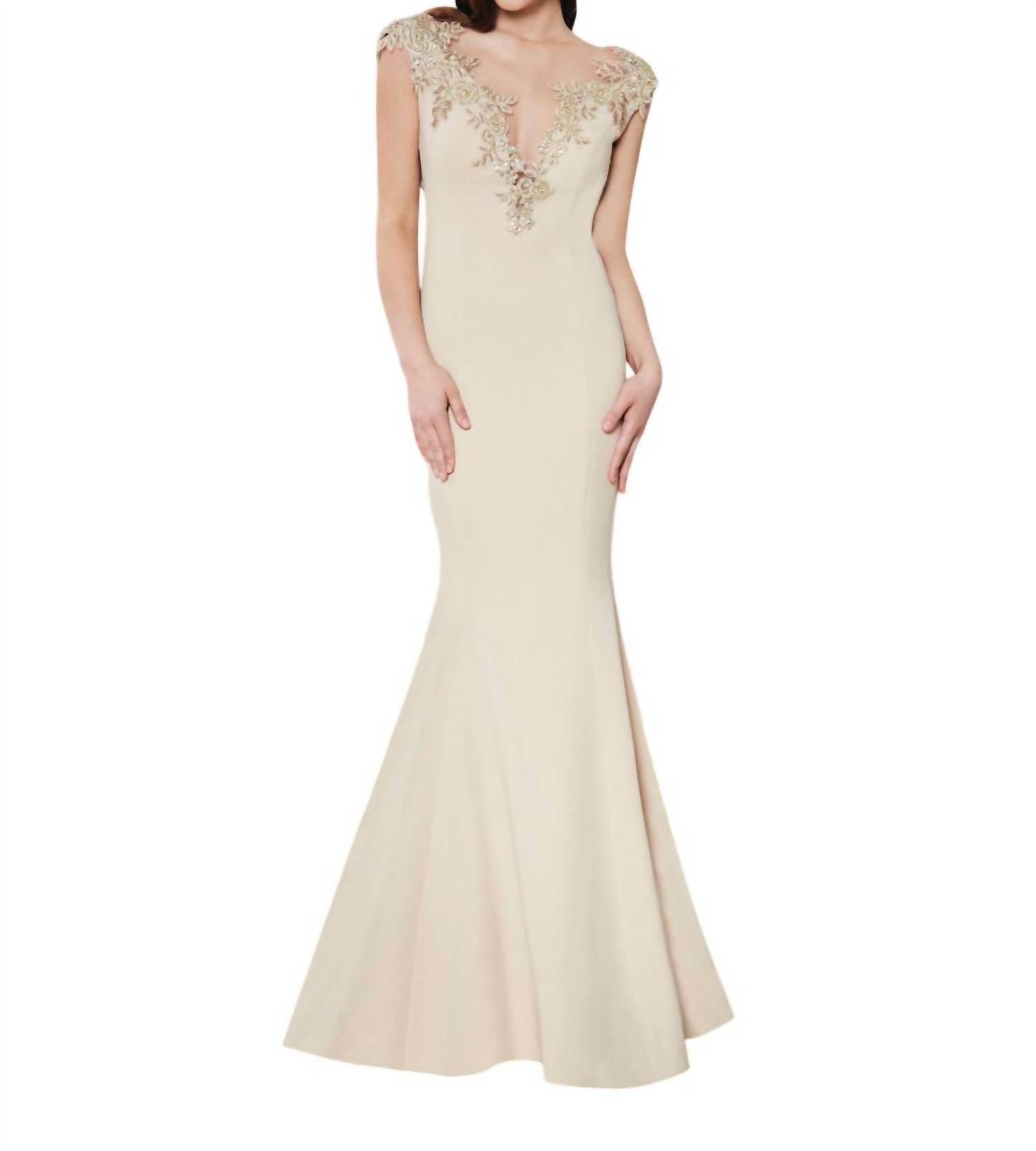 Saboroma - Floral Applique Illusion Plunging Mermaid Gown - Rack Hunt -