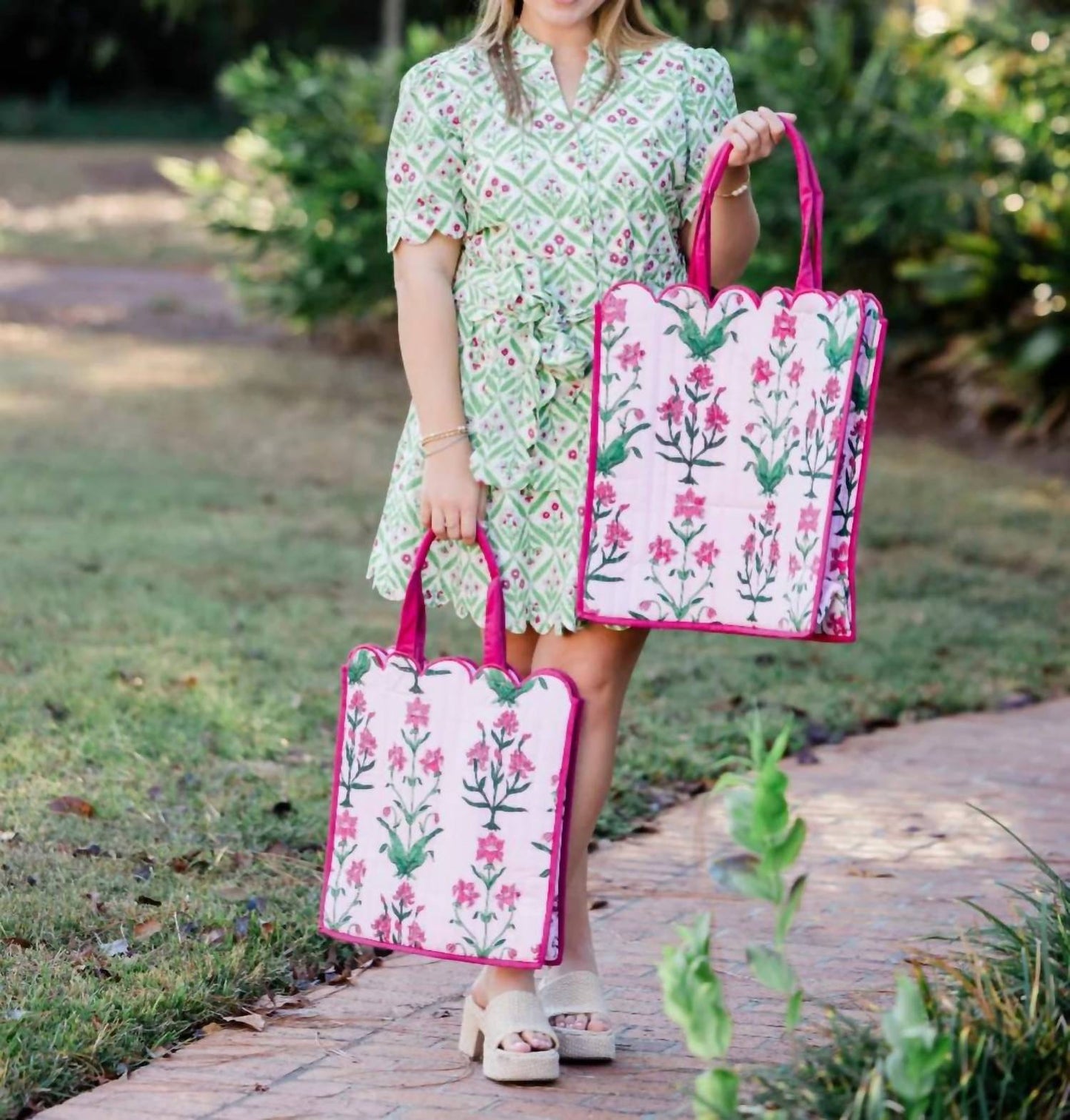 Rose D'iris Tote Bag
