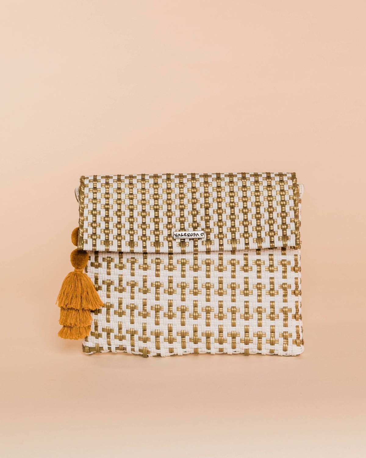 Valerosa - Women's Woven Clutch - Rack Hunt -