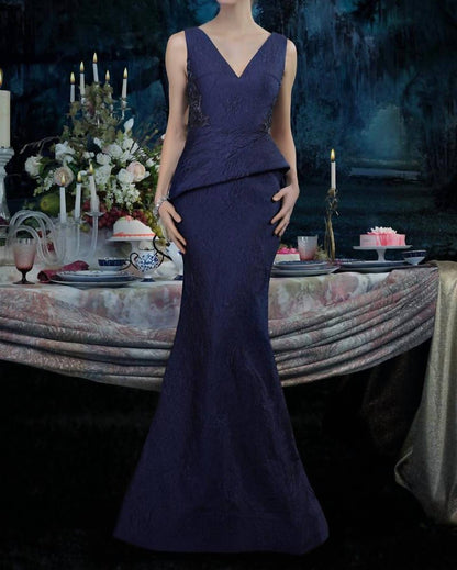 Women's Gilt-accented Jacquard Peplum Mermaid Gown