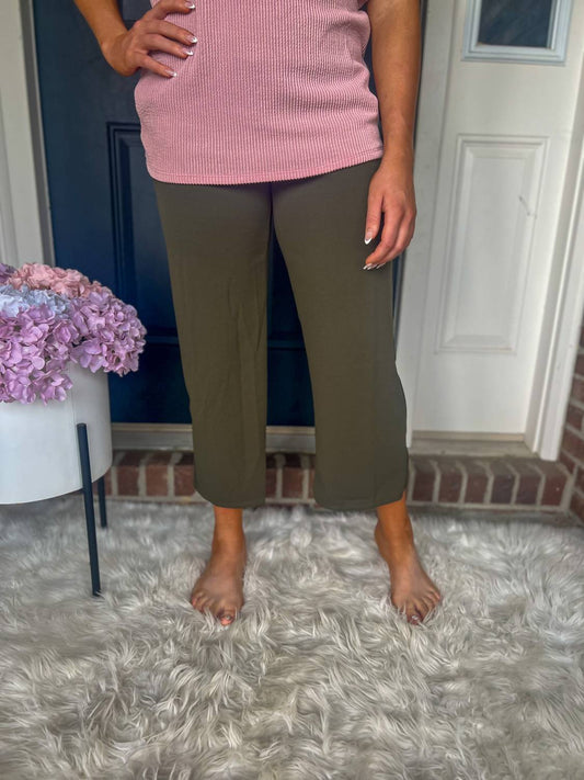 Lucy Wide Leg Stretchy Crop Pants