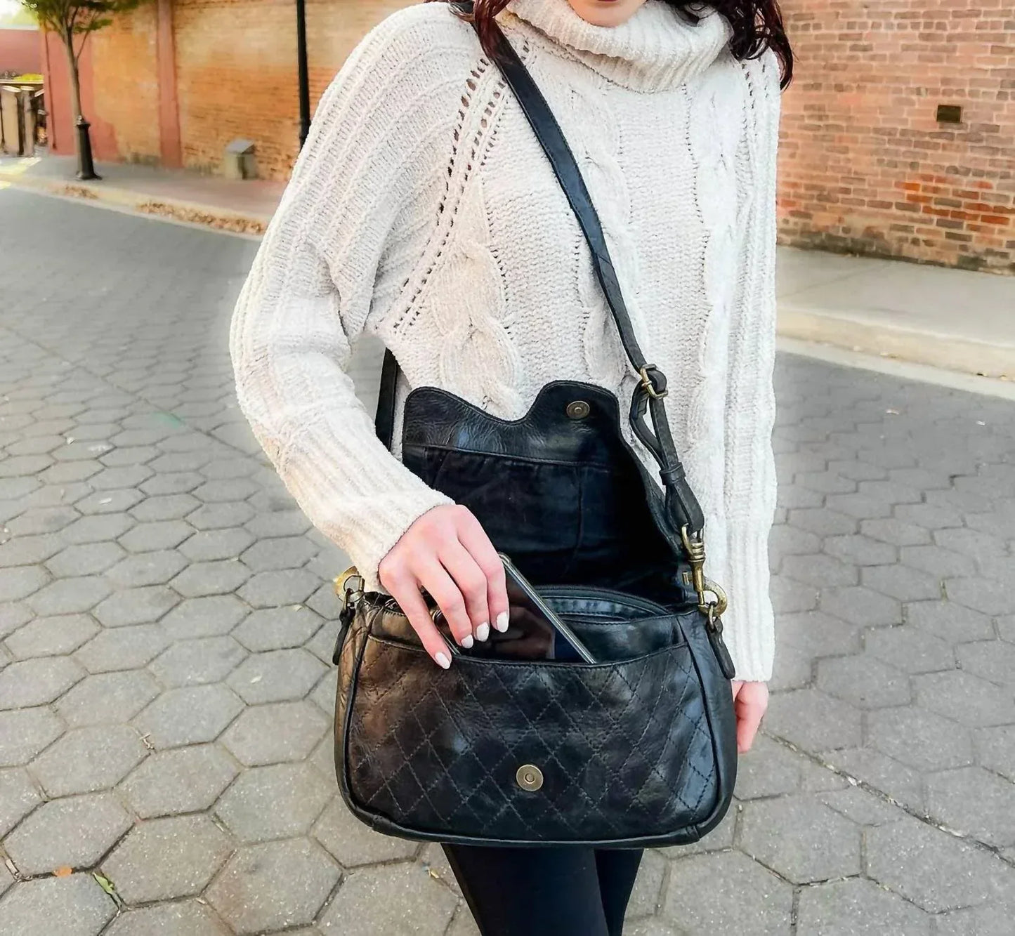 Spaghetti Western - Women's Diamond Pattern Crossbody Bag - Rack Hunt