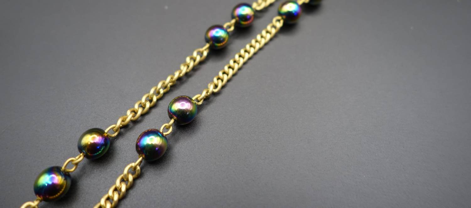 StandAwt - Women's Rainbow Sunglasses Chain - Rack Hunt -