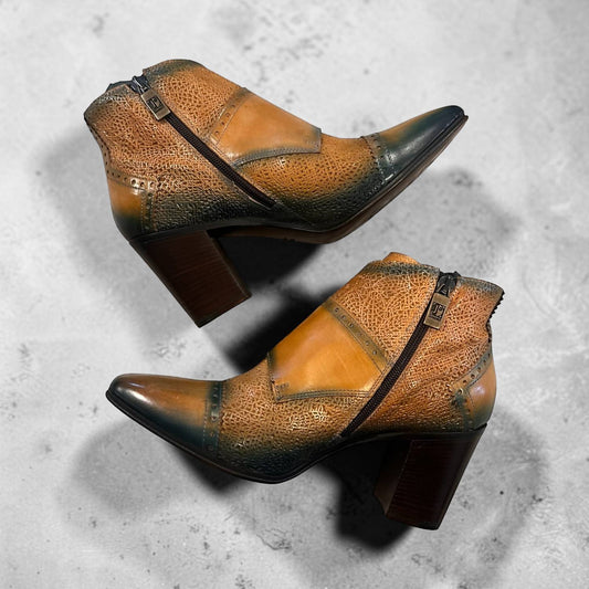 Women's Art Diver Two Tone Ankle Boot