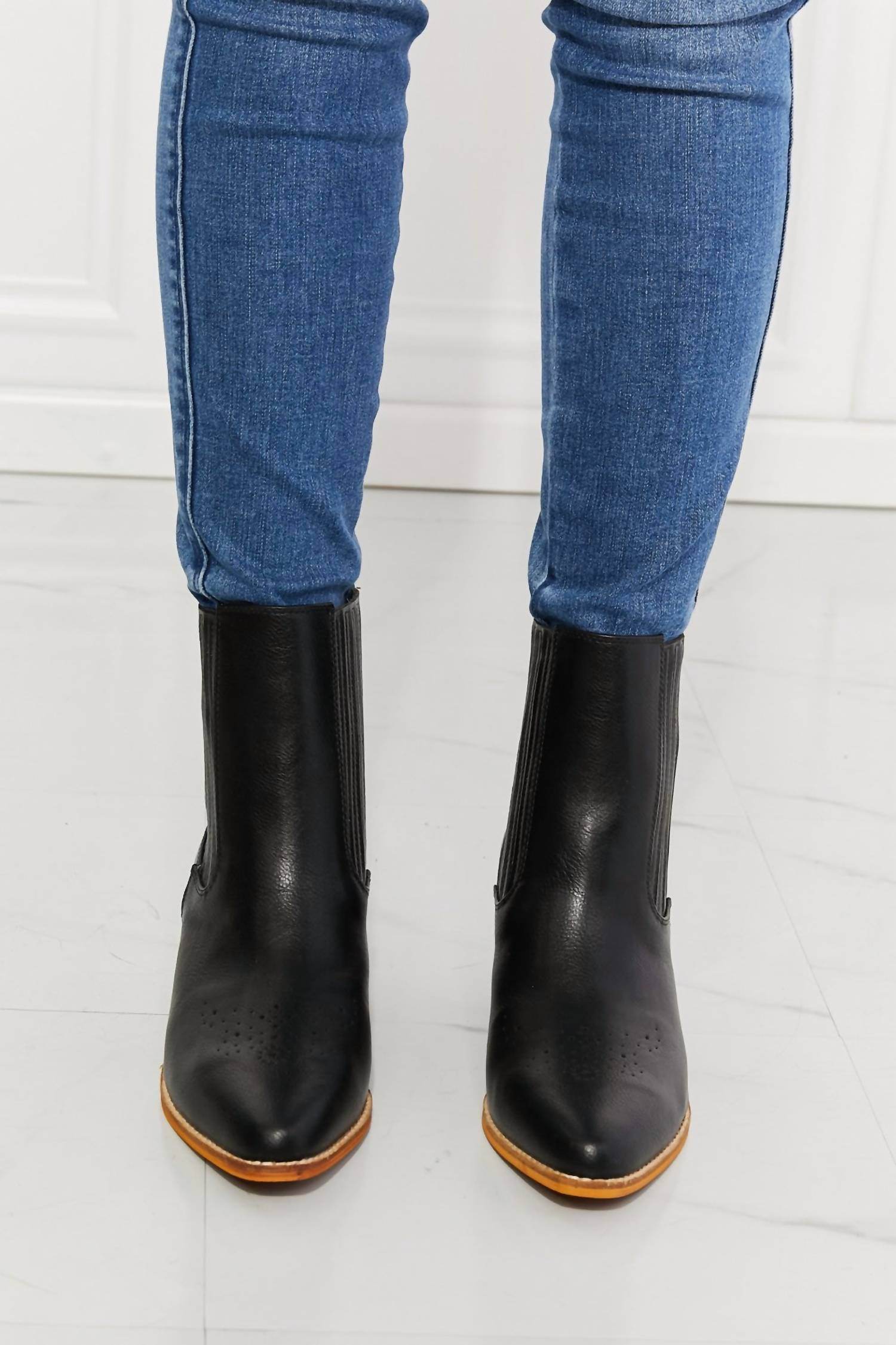 MMShoes - Women's Love The Journey Chelsea Boots - Rack Hunt -