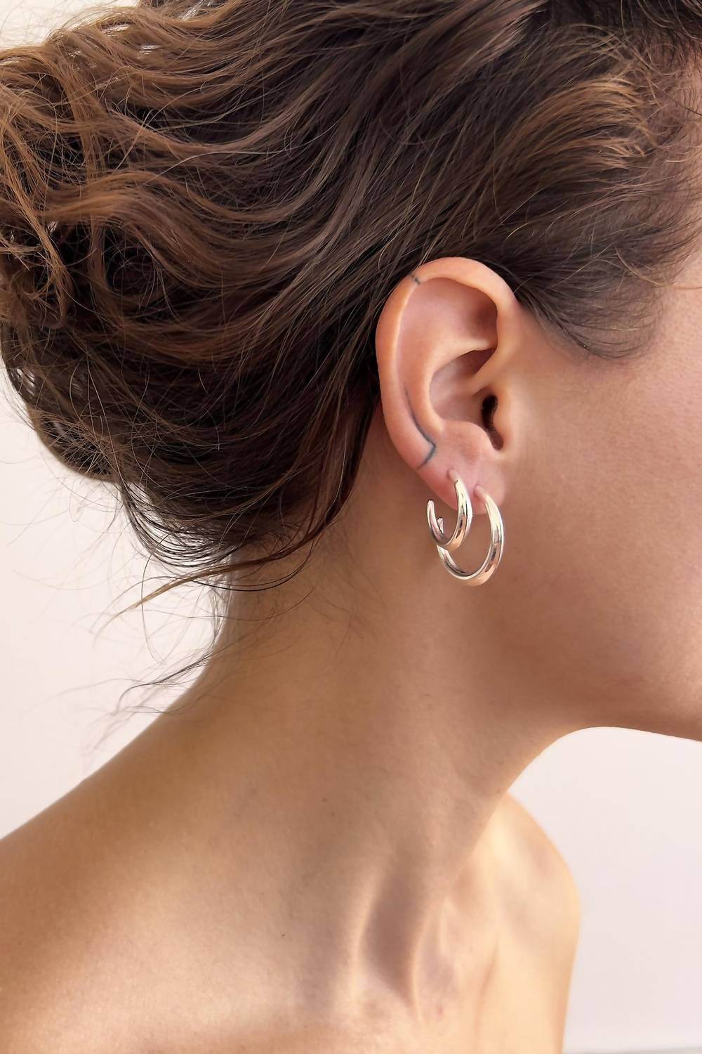 Astor & Orion - Women's Crescent Medium Hoops - Rack Hunt -