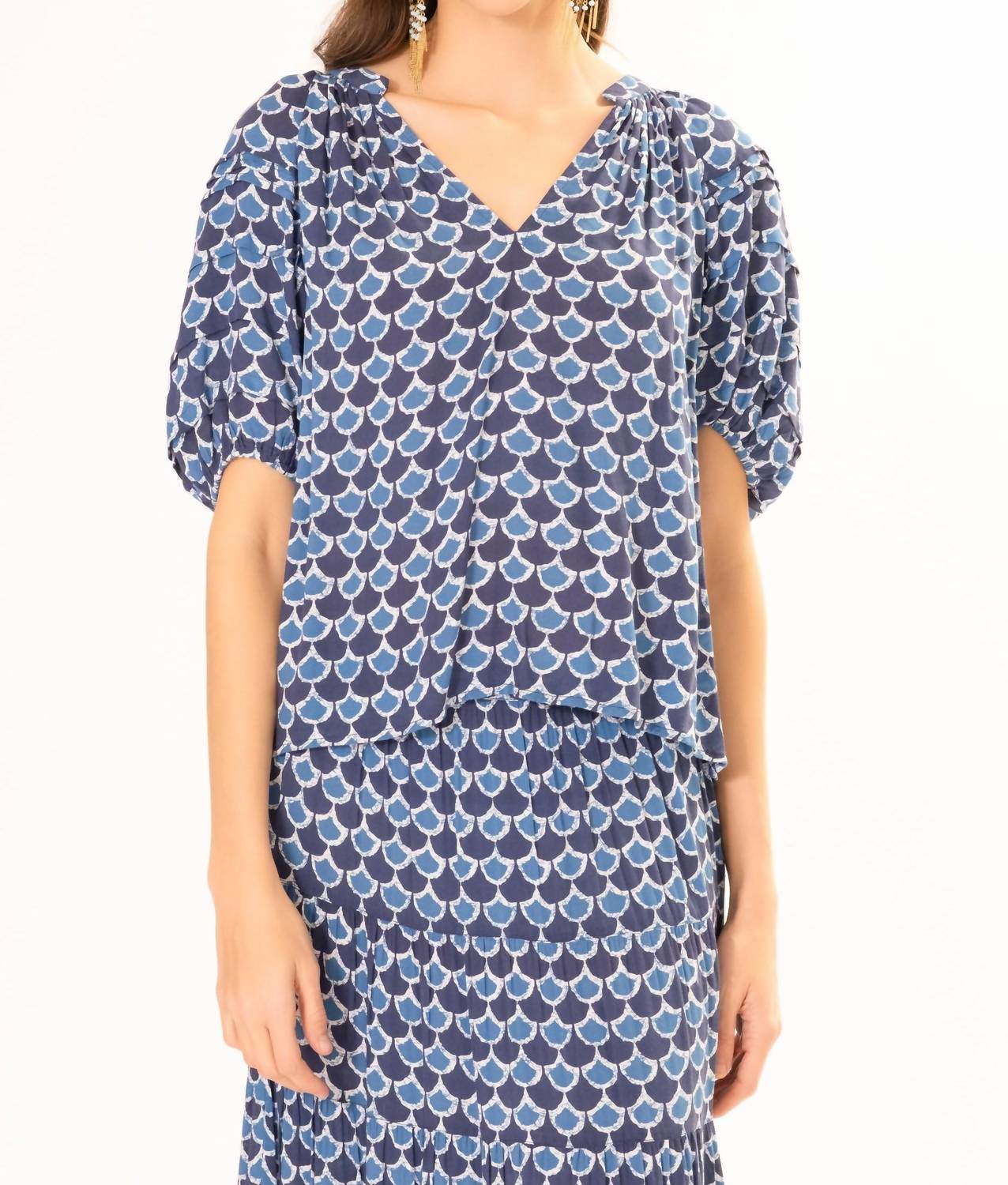 Area Stars - Fan Flutter Sleeves Top - Rack Hunt