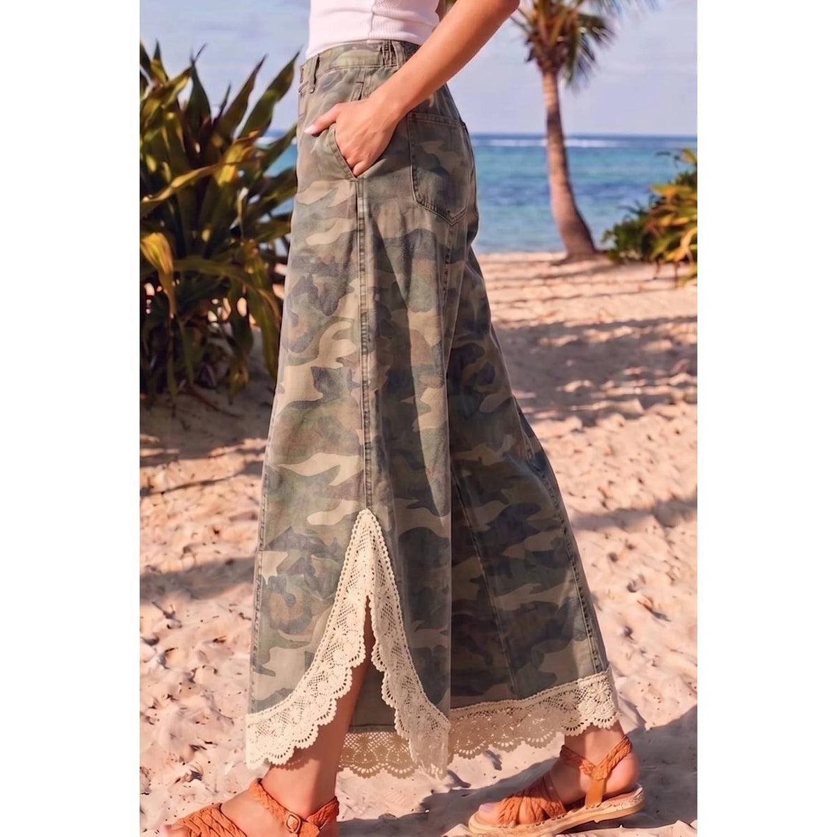 Tyra Tulip Lace Bottom Pants