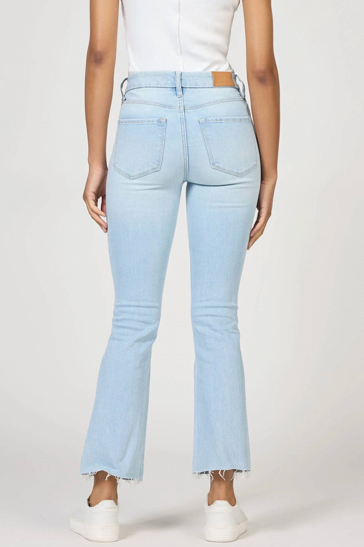 Jeanne Mid Rise Jeans
