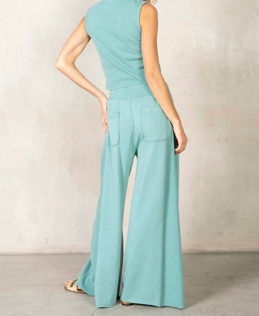 Lakeshore Two Piece Set