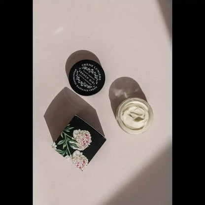 FRENCH GIRL - Organic Moisturizing Hyaluronic Radiance Cream - Rack Hunt