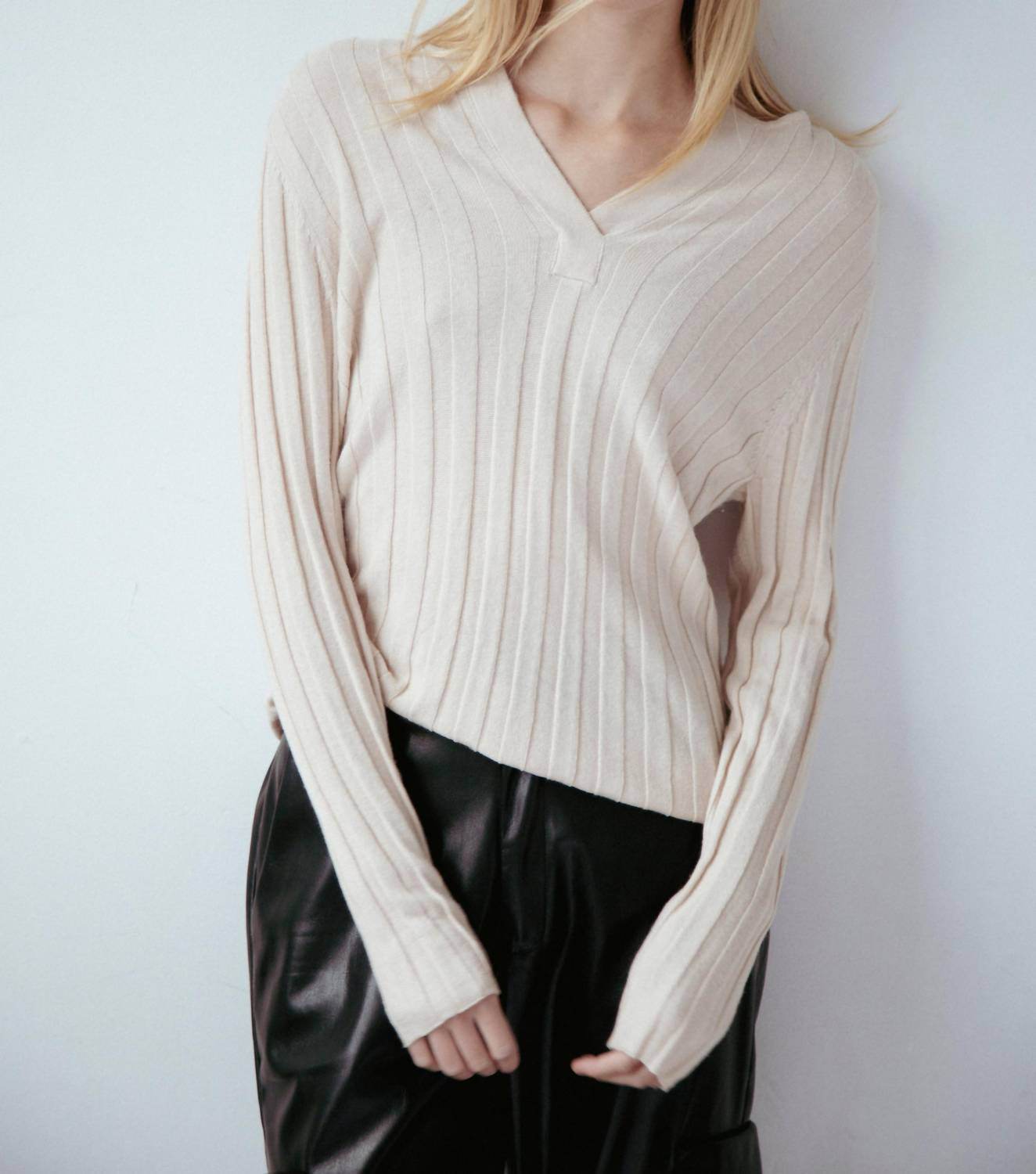 Amanda Maria - Cashmere Blend Ribbed V Sweater - Rack Hunt -