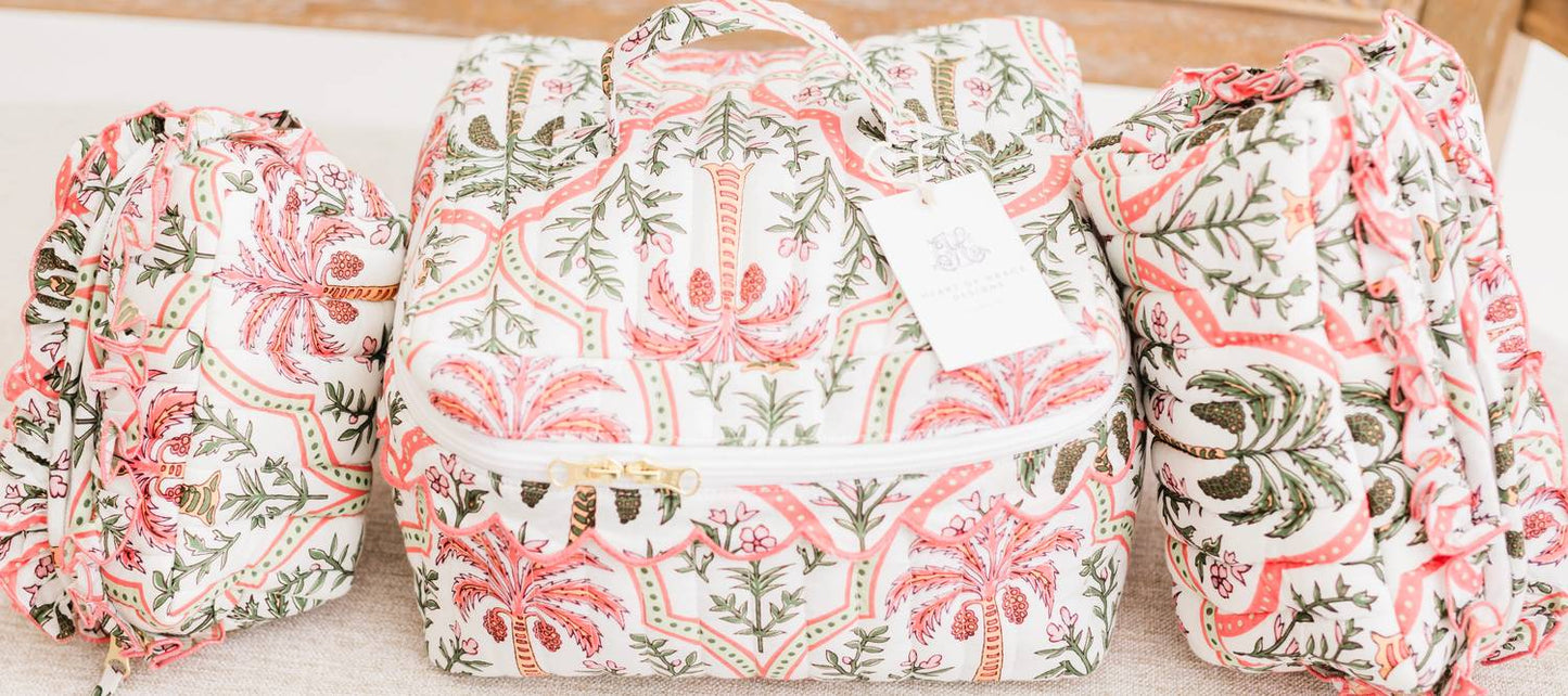 Women's Luxe Quilted Cosmetic Set