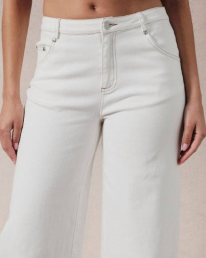 Star Embroidered Back Pocket Jean