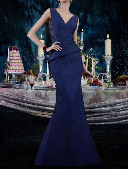 Women's Gilt-accented Jacquard Peplum Mermaid Gown