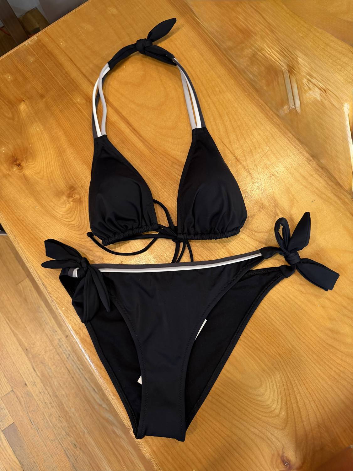 TRIANGLE BIKINI TOP