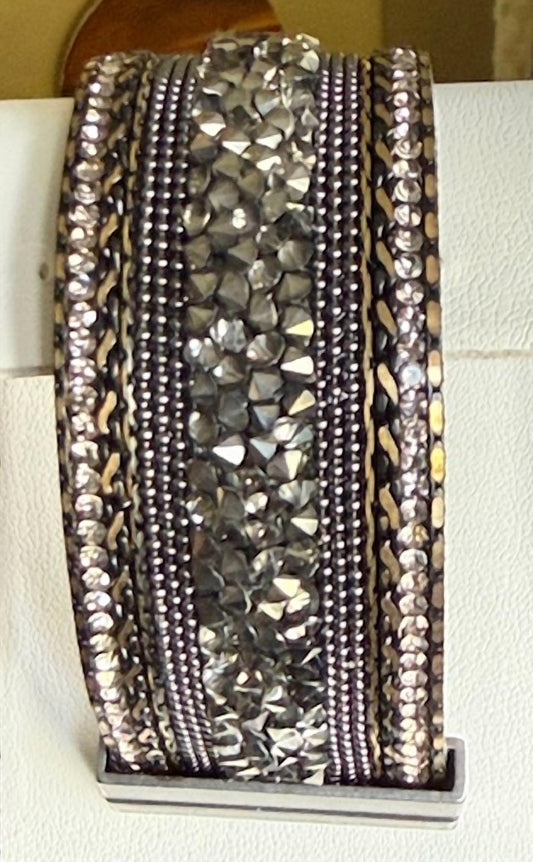 Women's Beaded Magnet Bracelet
