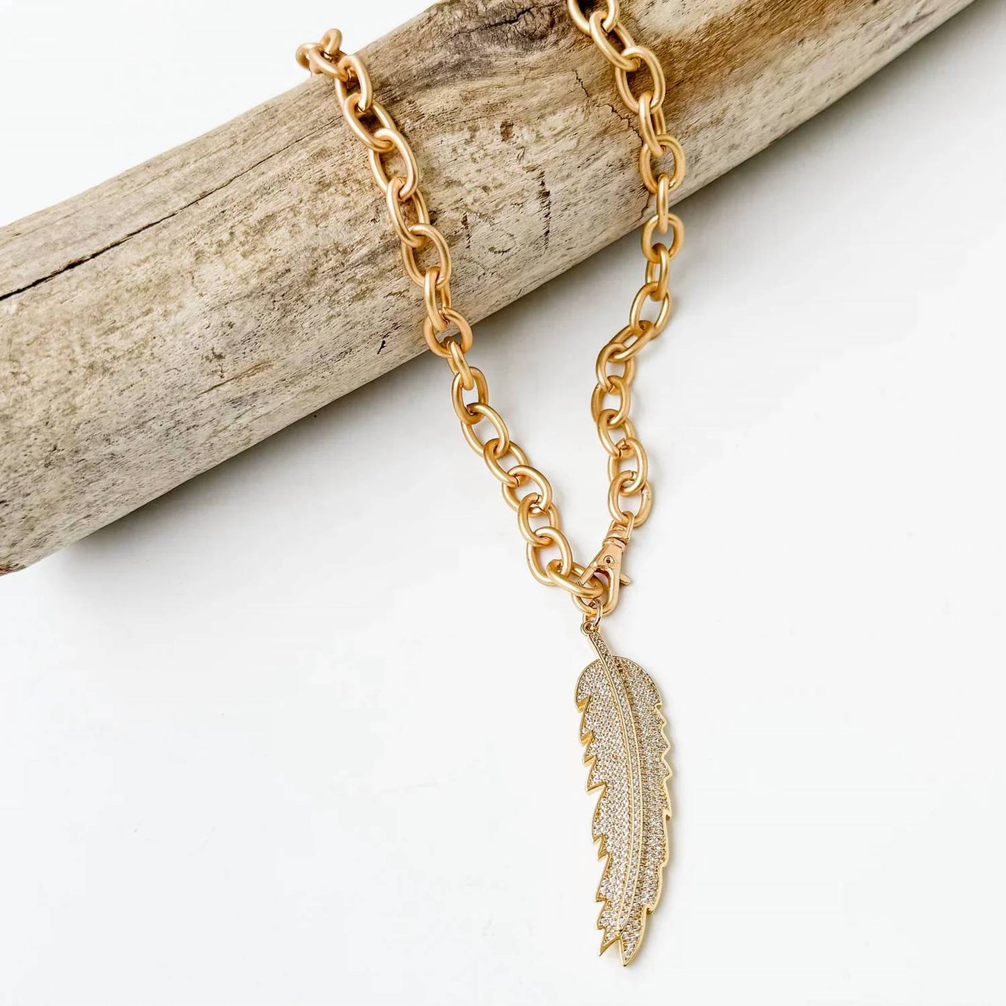 Women's Feather On Cable Chain Necklace