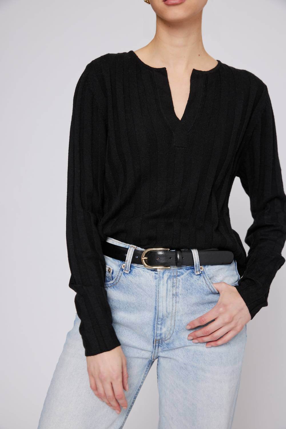 Amanda Maria - Cashmere Blend Ribbed V Sweater - Rack Hunt -