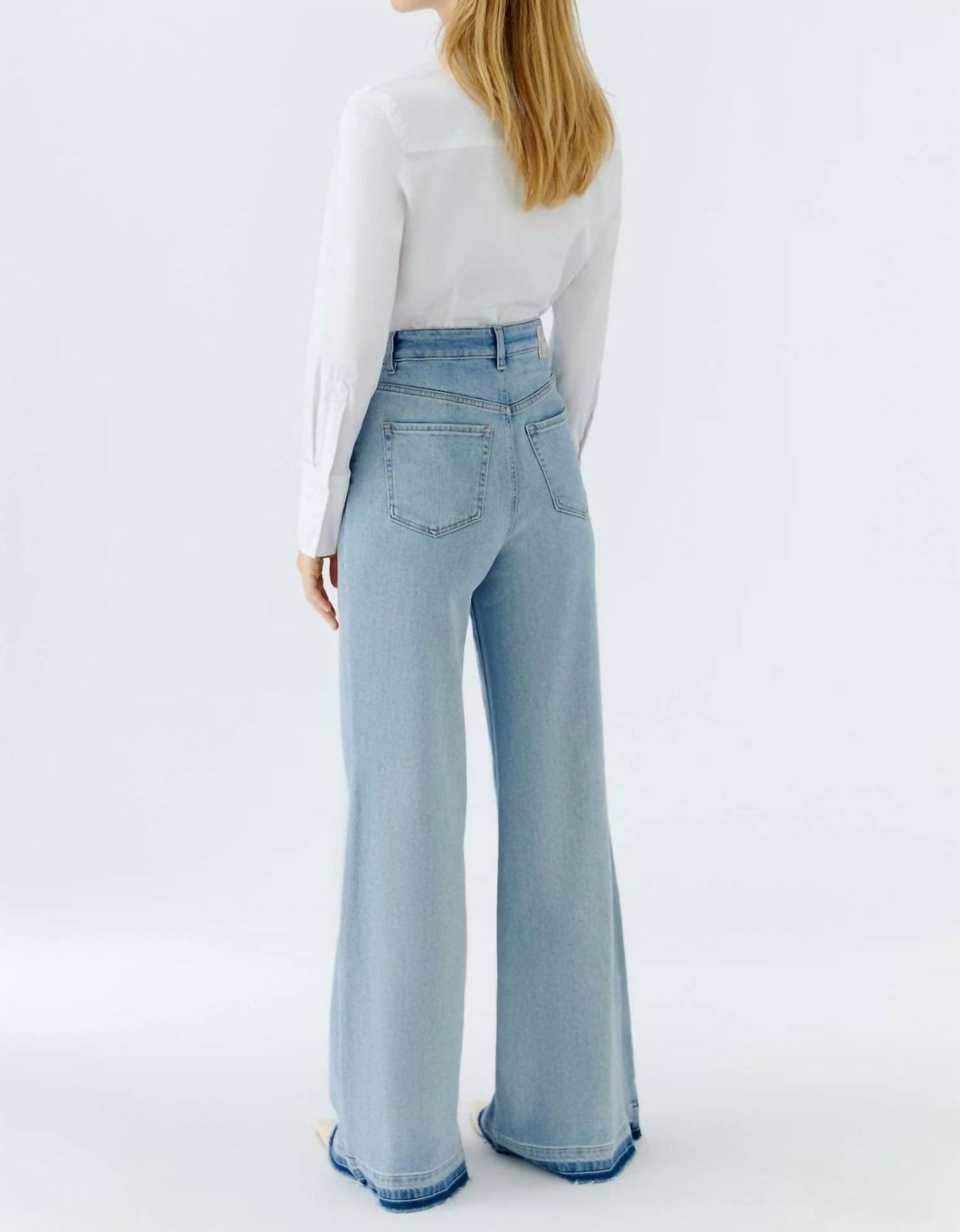 Wide-cut Flared Jeans