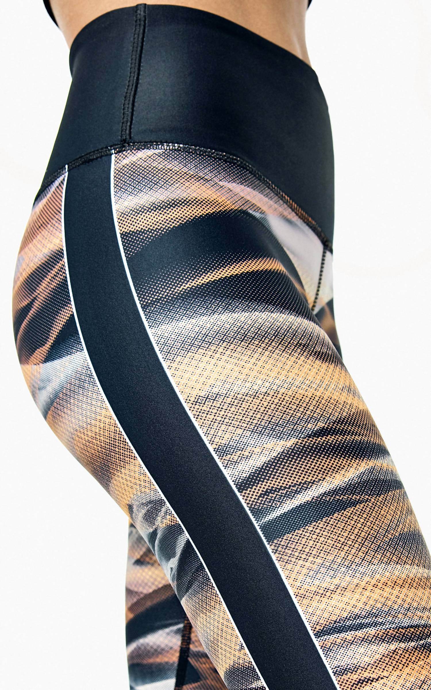 Playground - Mid Rise Stretchy Leggings - Rack Hunt -