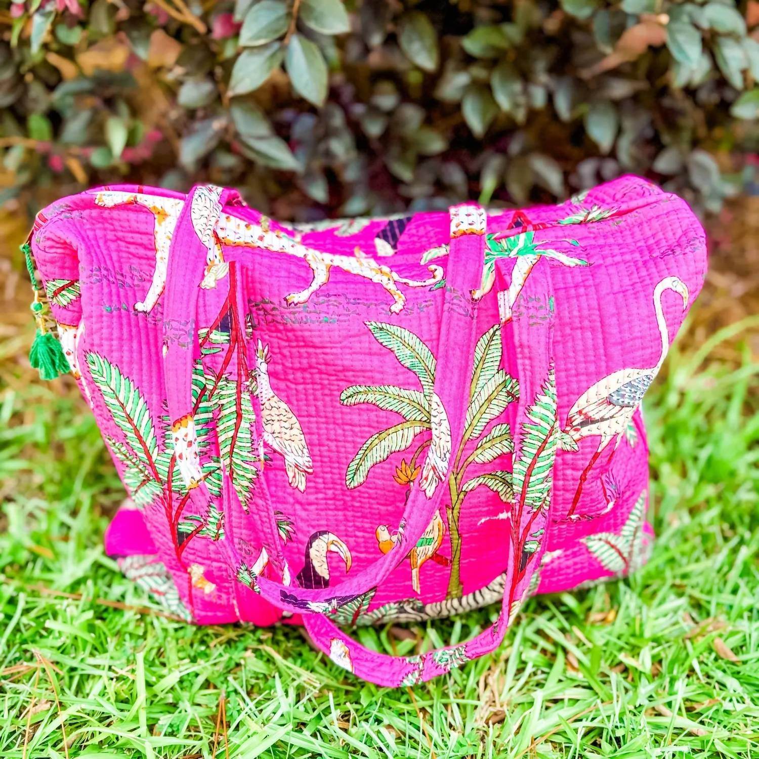 Heart of Grace - Women's Savannah Quilted Zipper Tote Bag - Rack Hunt -