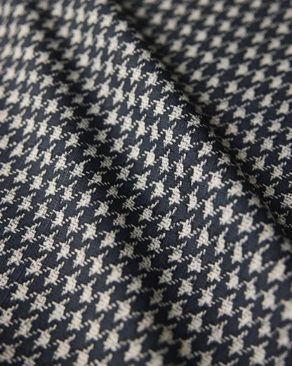 Houndstooth Table Runner - Med 16" X 90"