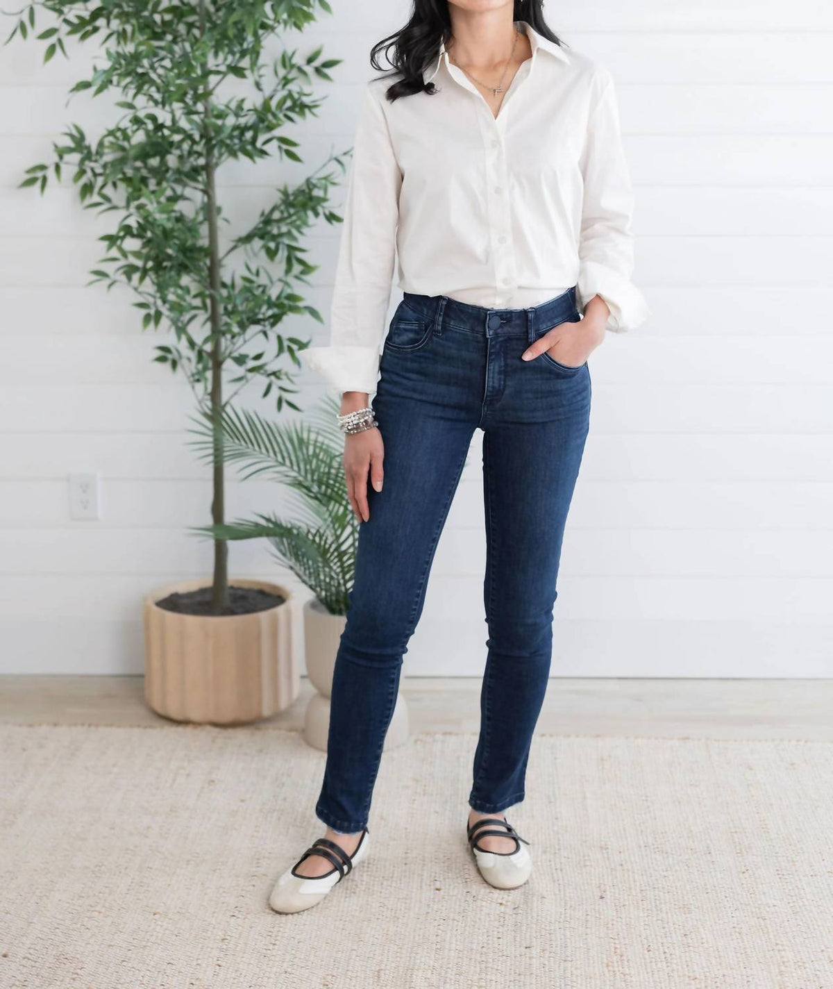 Essential Straight Leg Jeans