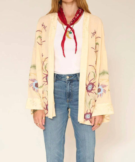 Wiske Embroidered Kimono