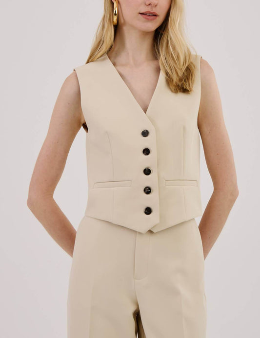 Unique Chic - Tailored Twill Short Vest - Rack Hunt -