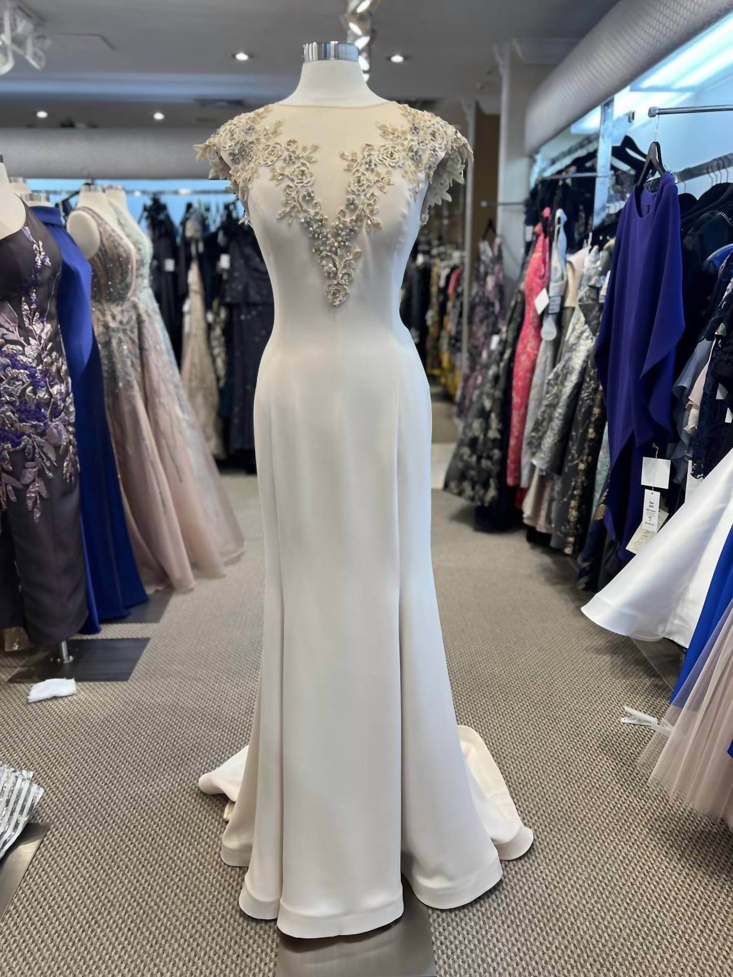 Saboroma - Floral Applique Illusion Plunging Mermaid Gown - Rack Hunt -