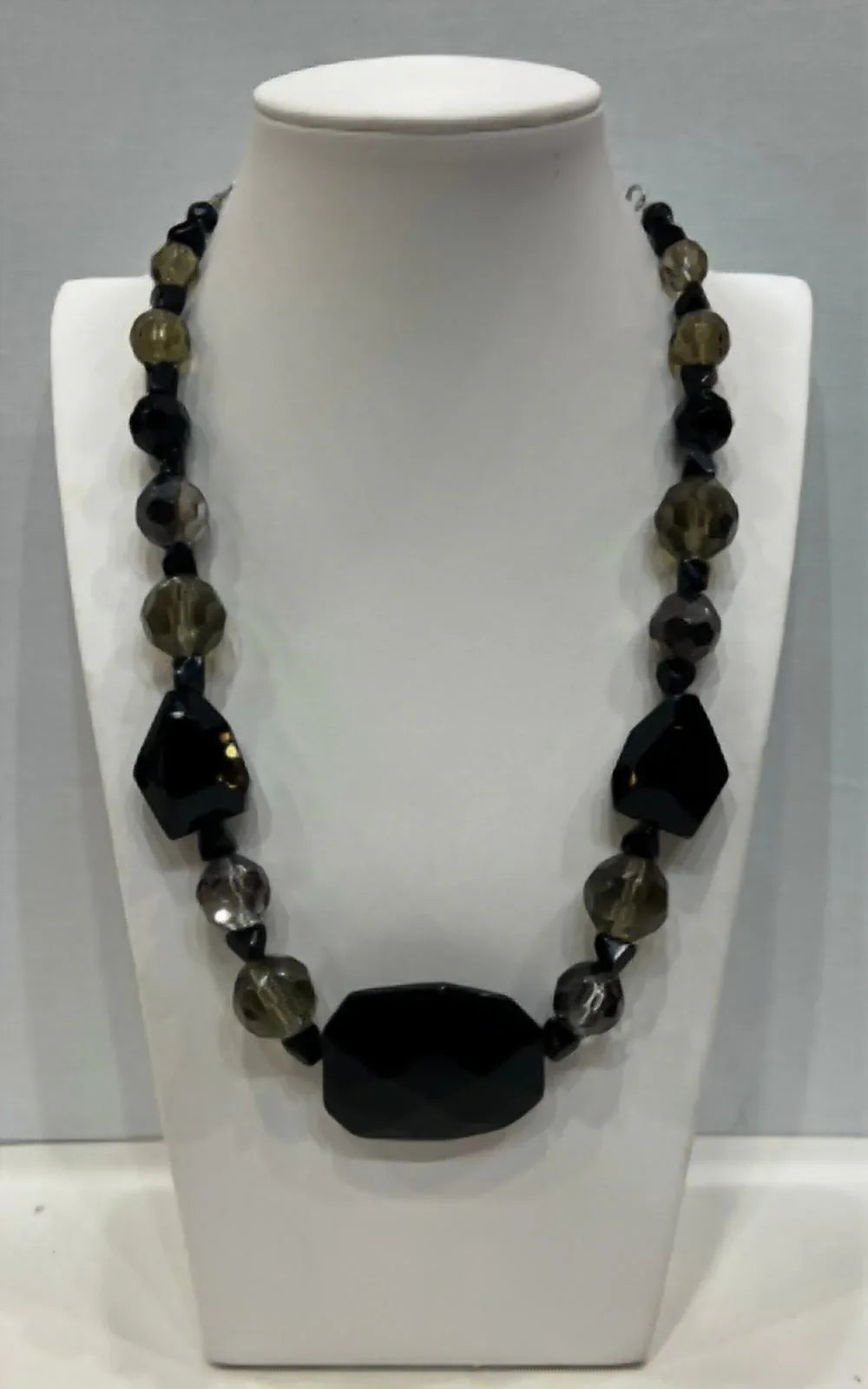 Nanni Jewelry - Chunky Charm Necklace - Rack Hunt