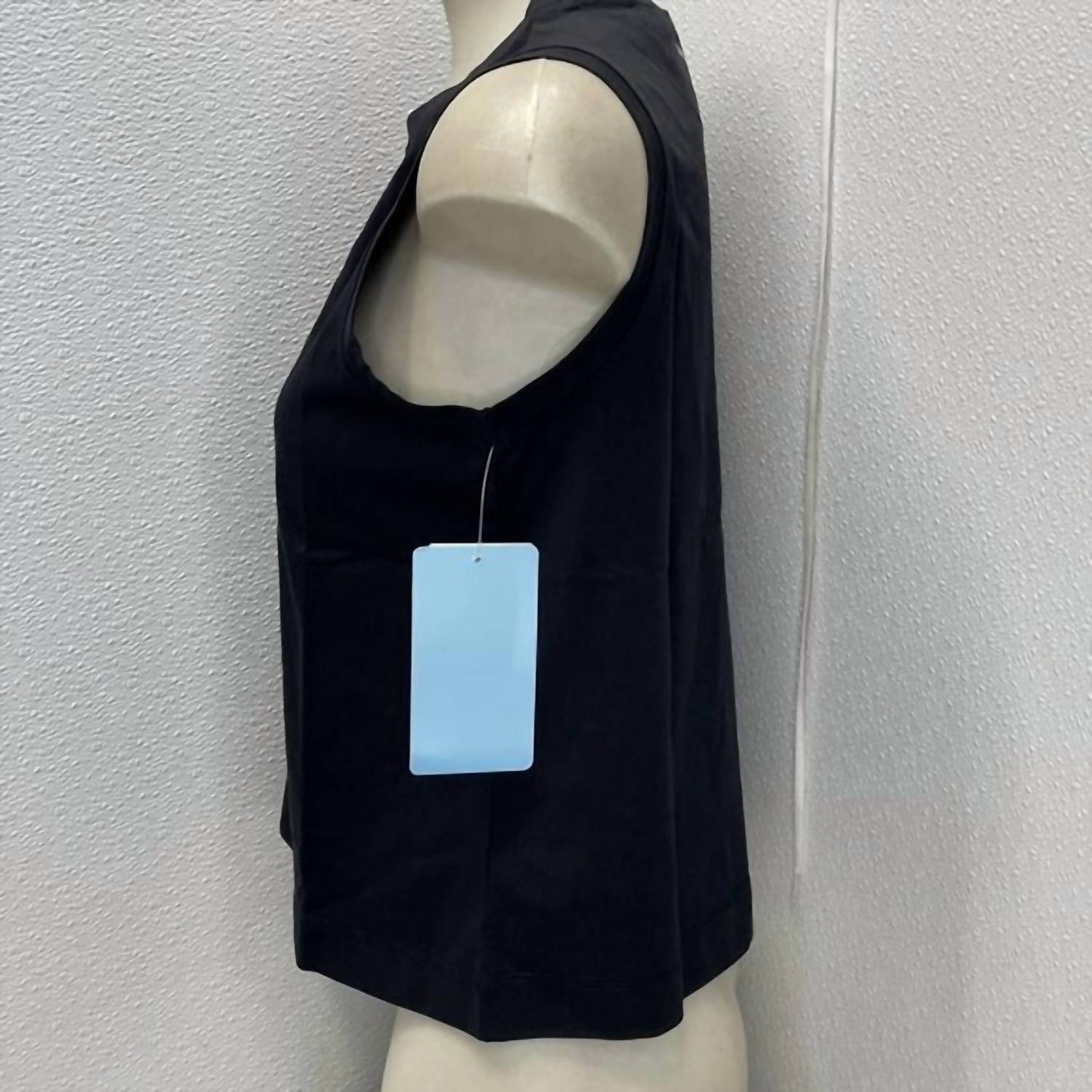 Women’s Sleeveless Tank Top