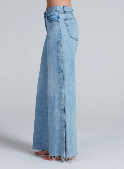 Women's Longboarder Relaxed Straight Leg Jeans