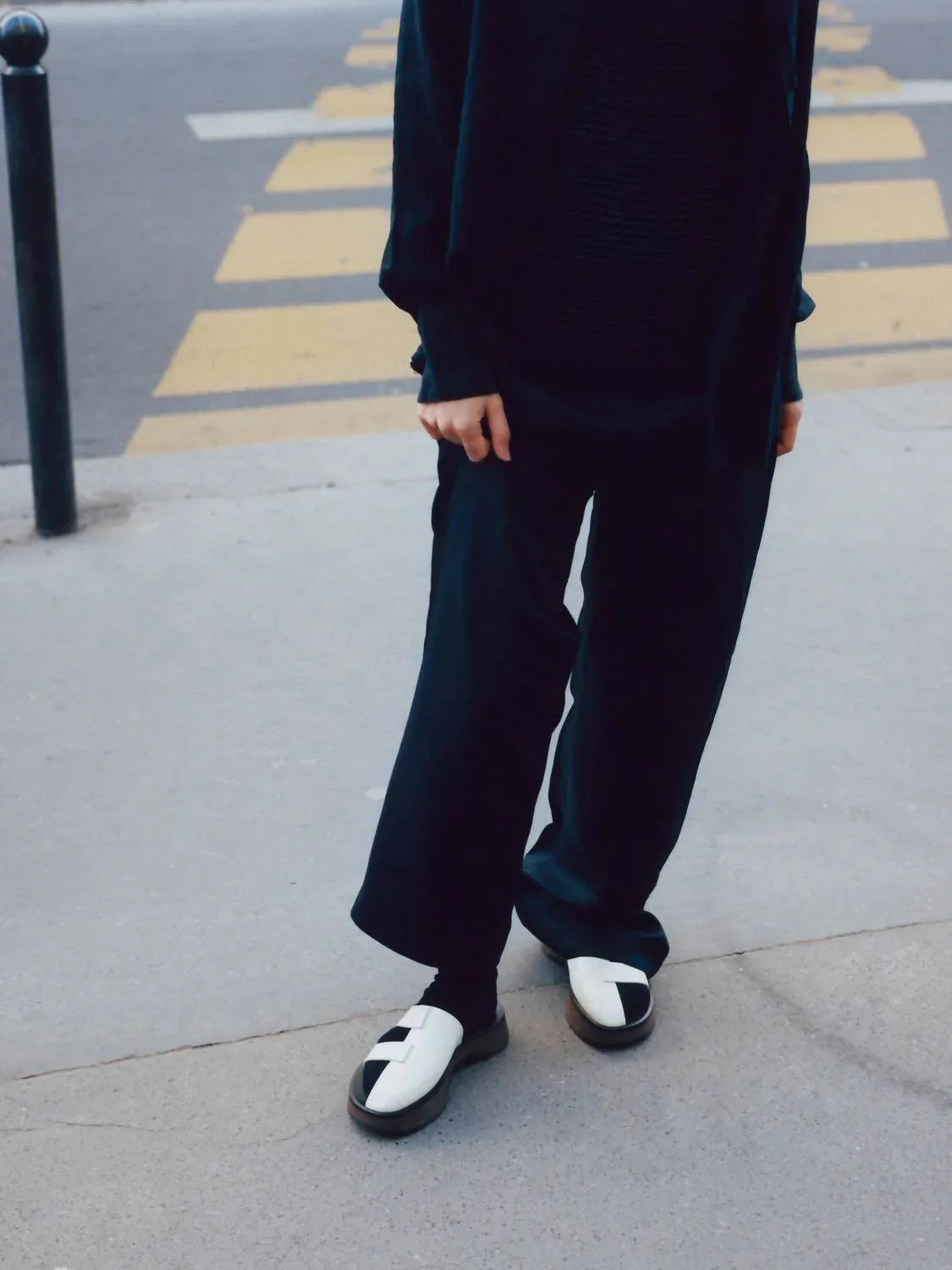 About Arianne - Women's Enzo Slide - additional view - Rack Hunt