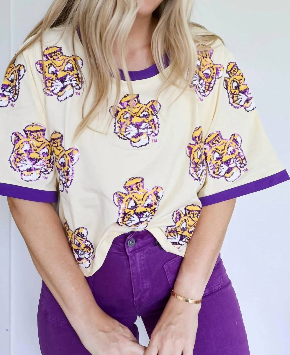 Women's Oversized Scattered Tigers Crop Tee