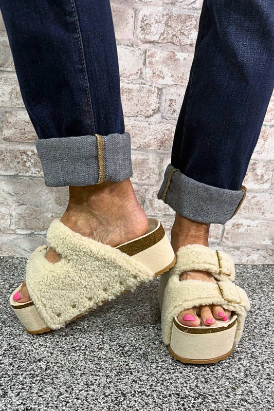Women's Horizon Fleece Buckled Platform Sandal