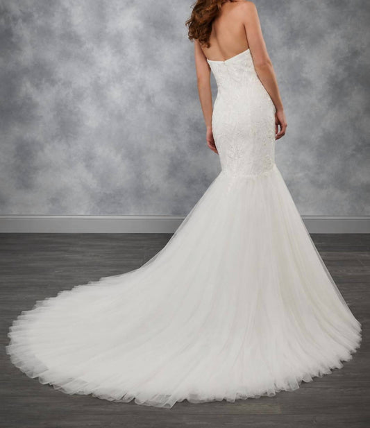 Strapless Sweetheart Wedding Gown