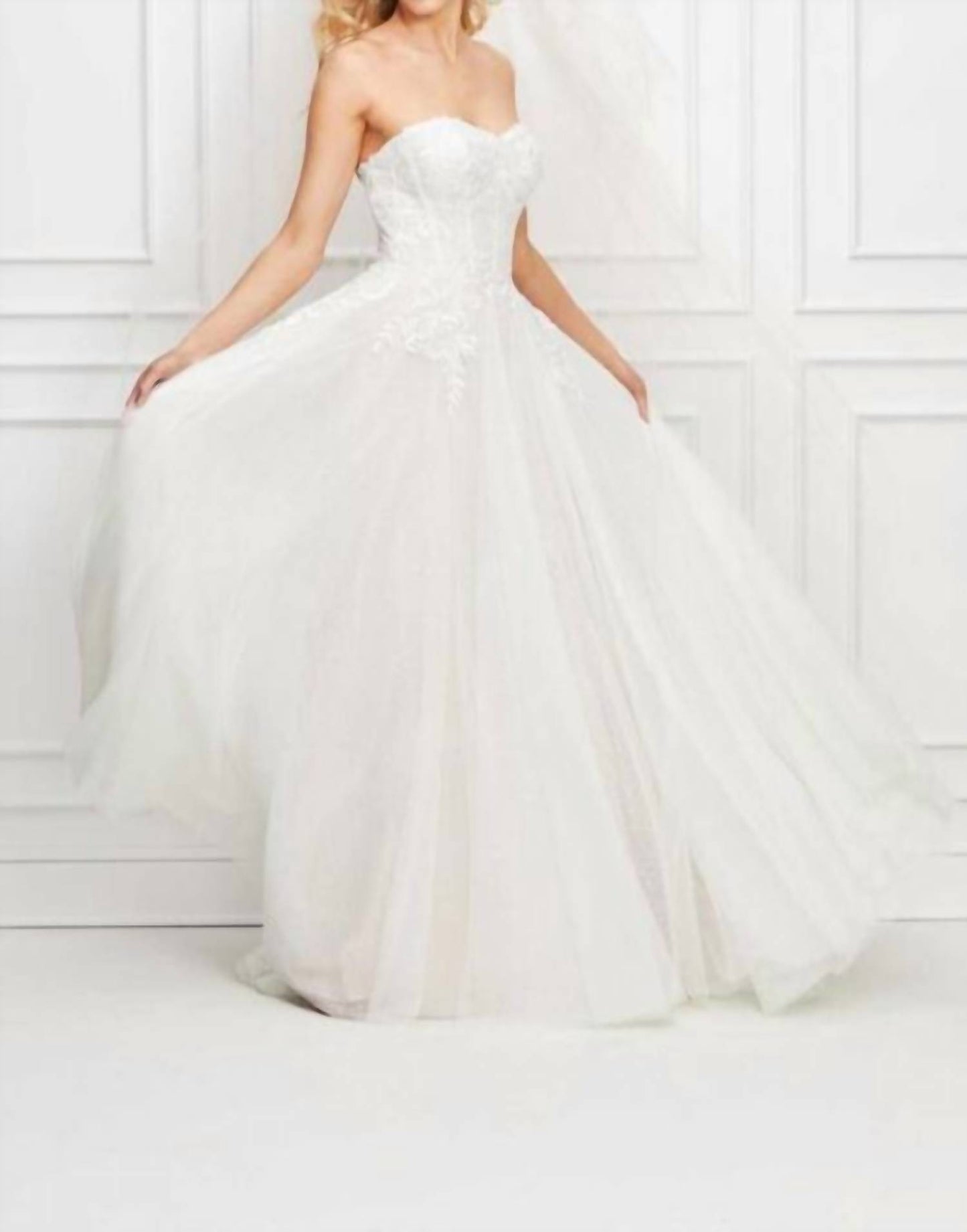 Jillie Sweetheart Neckline Bridal Gown