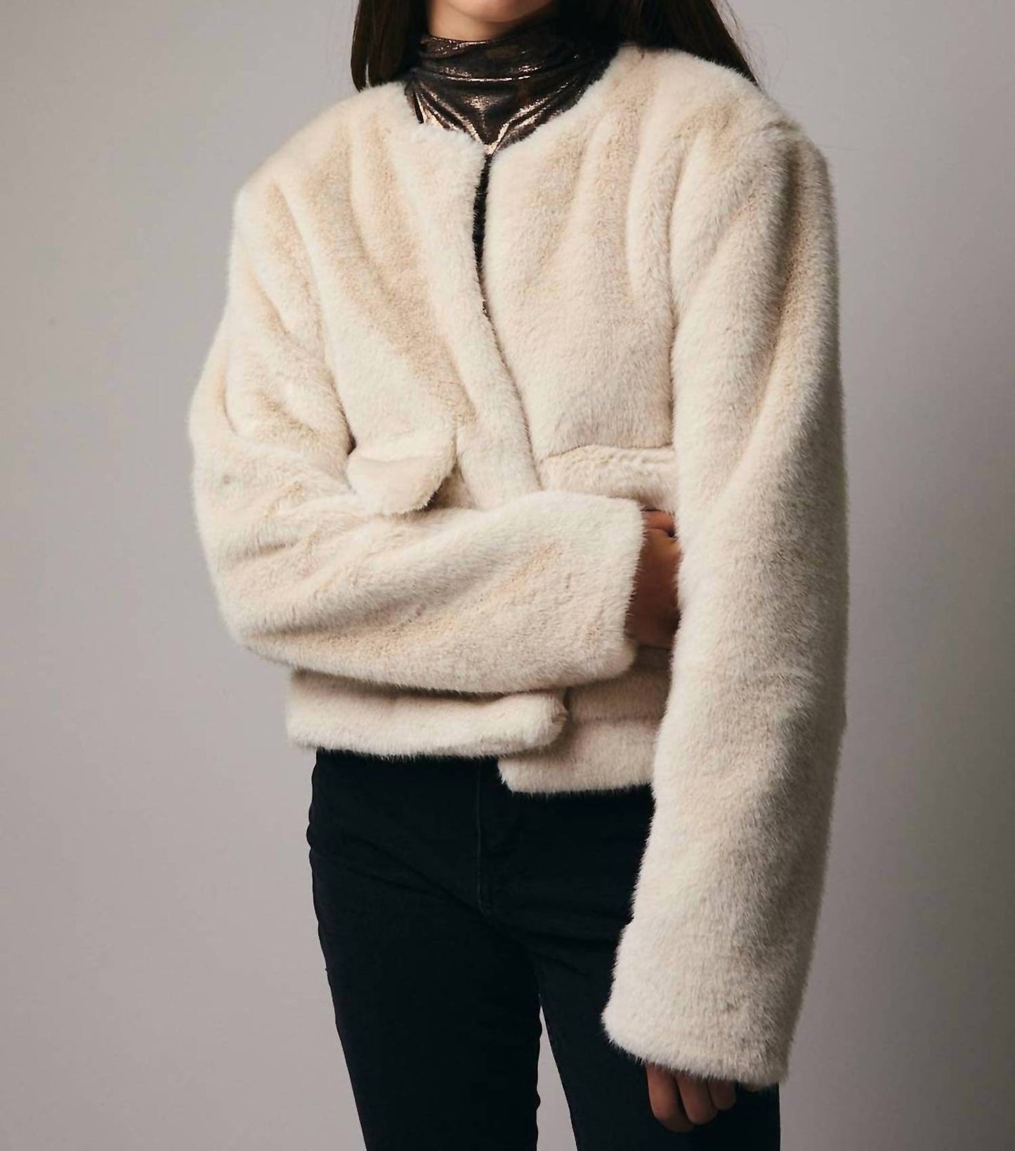 Cropped Long Sleeve Fur Coat