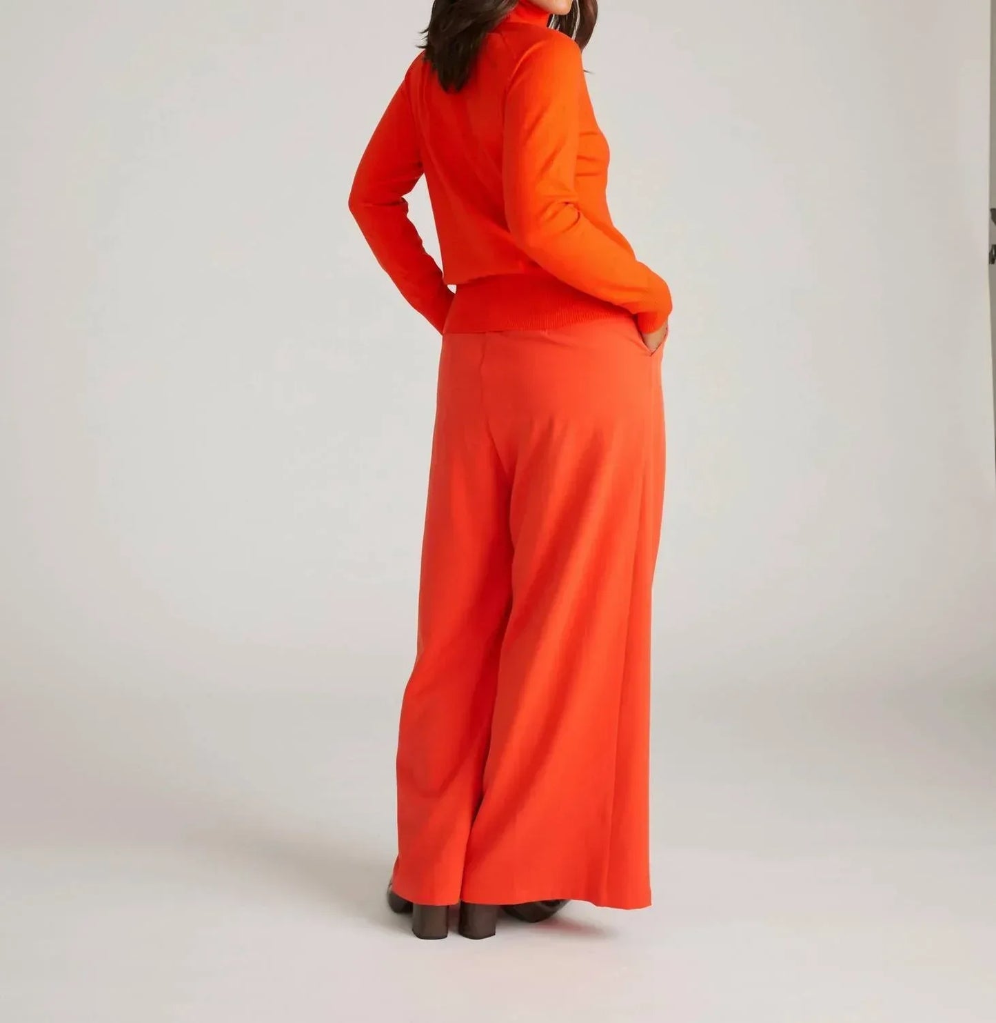 Universal Standard - Renee Savvy Fine Knit Raglan Turtleneck Sweater - Rack Hunt