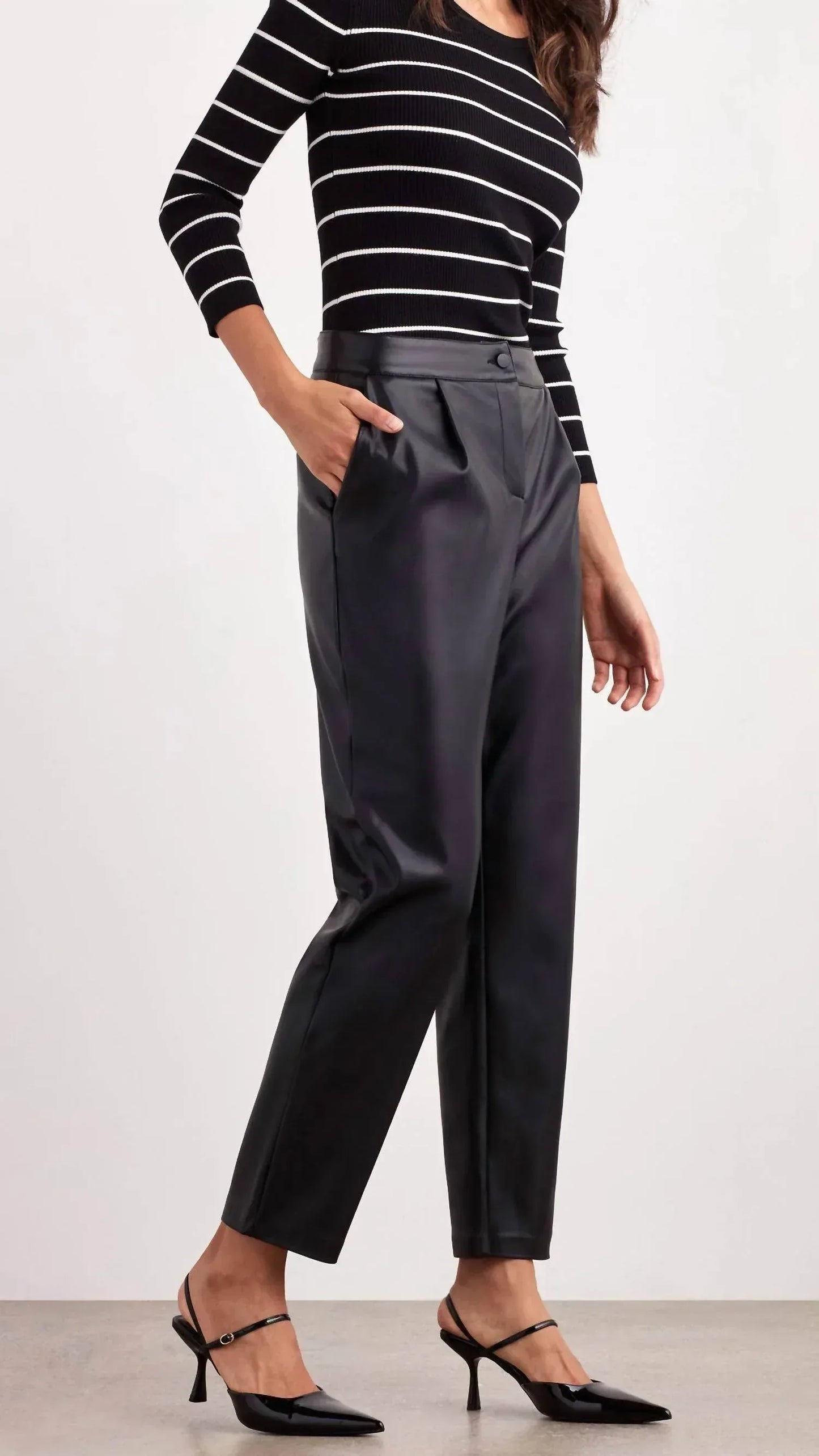 Ellen Tracy - Pleated Faux Leather Pant - Rack Hunt