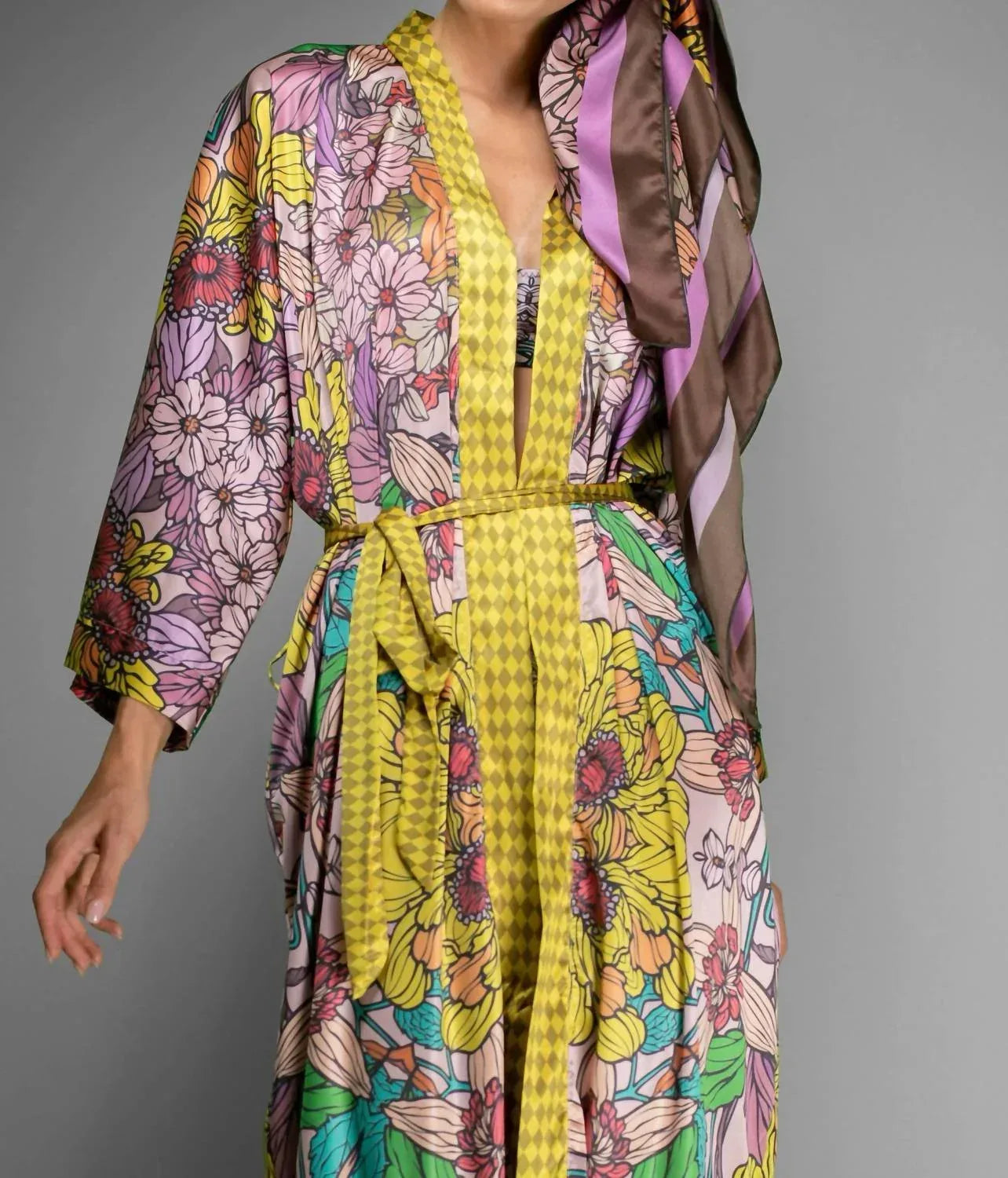 Nuvula - Floral Satin Kimono - Rack Hunt