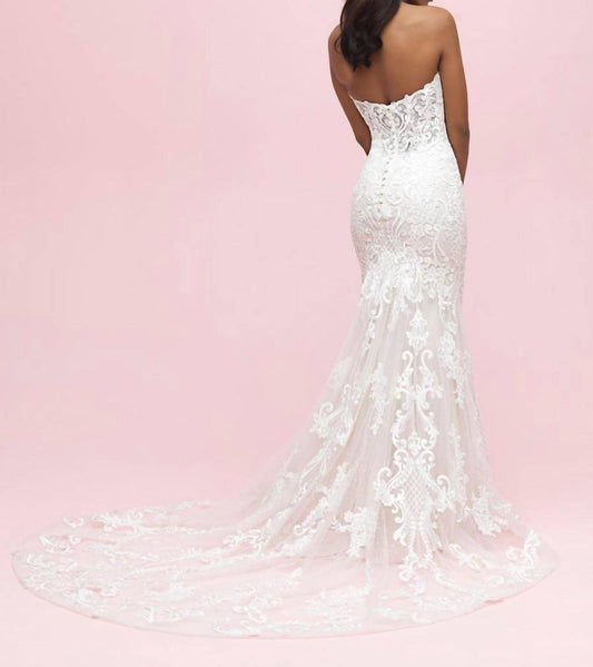 Classic Strapless Sweetheart Wedding Gown