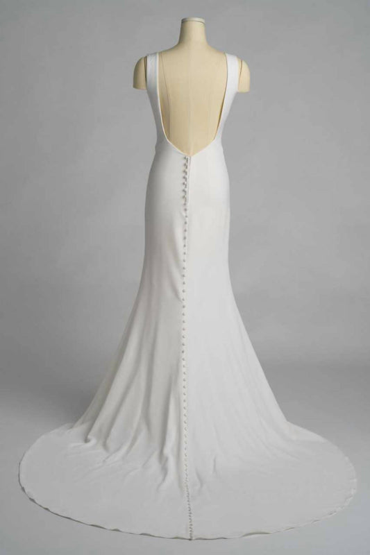 Women's V-Neckline Sleeveless Gown